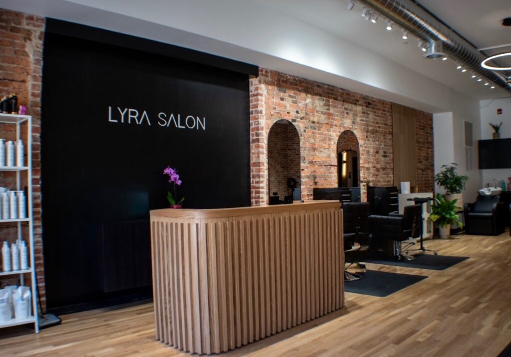 lyra salon front desk